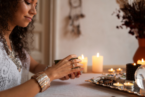 Espiritualidade na Vida Solo: Encontrando Paz Interior e Conexão Consigo Mesmo(a)