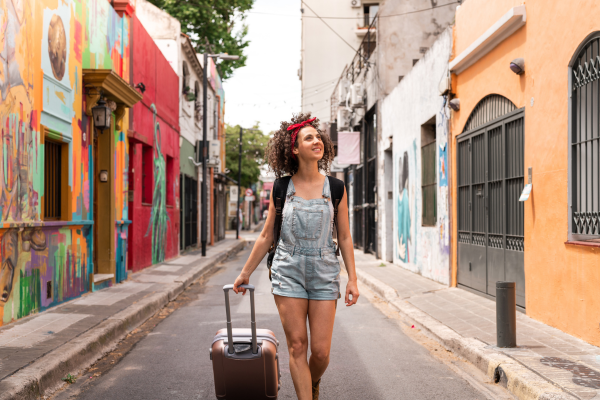 Morar Sozinho em uma Nova Cidade: Dicas para uma Transição Bem-Sucedida