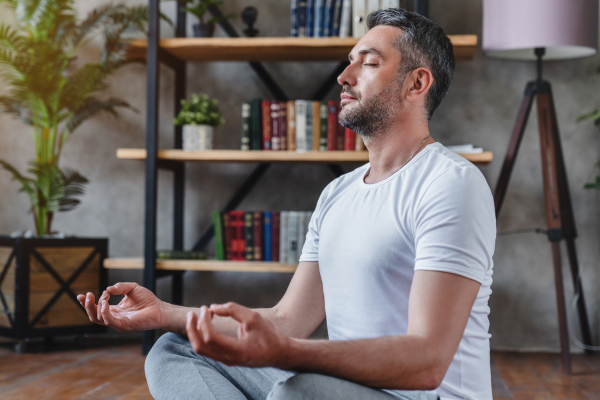 Técnicas de meditação para pais solteiros com filhos na adolescência: Encontrando calmaria em meio aos desafios familiares